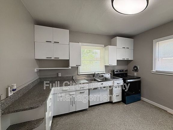 4th image of 351 N Clarmar Ave
