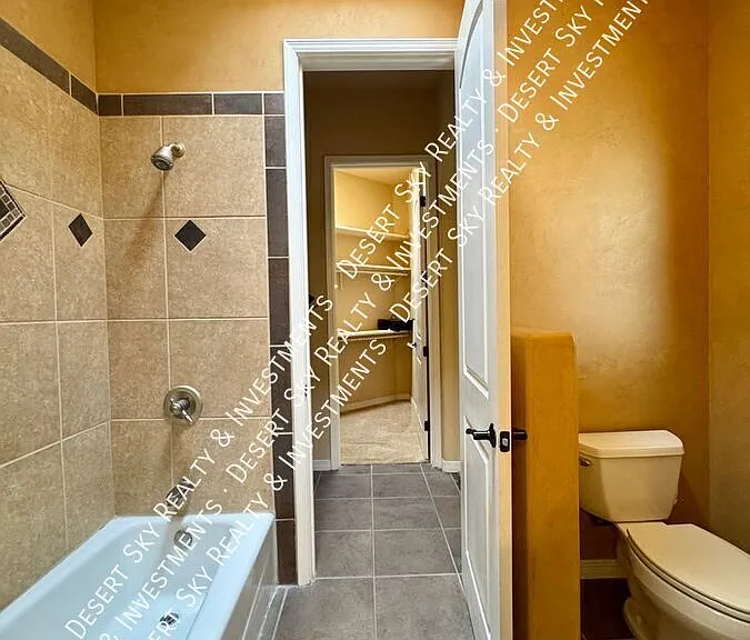 2355 Tuscan Hills Ln — Photo 40