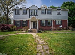 497 Moravian Trl, Uhrichsville, OH 44683