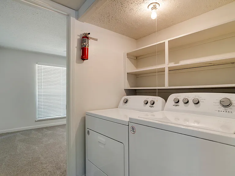 Lakeshore Landing Apartments — Photo 26