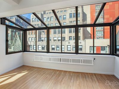 348 W 36th St APT 8N, New York, NY, 10018