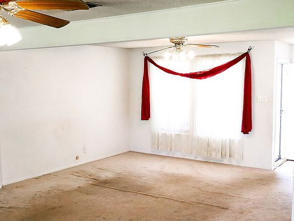 3rd image of 2403 Monticello Dr