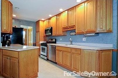 4th image of 15313 Primrose Ln