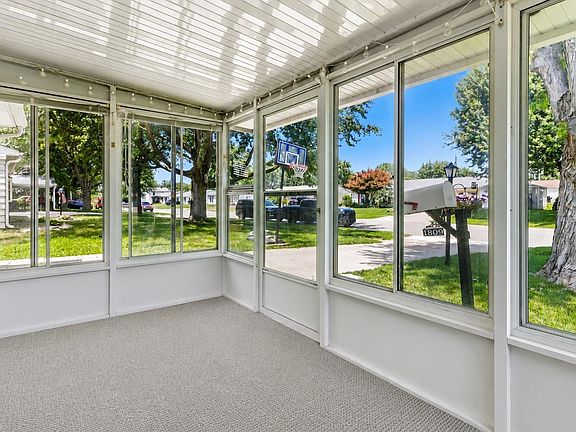 4th image of 1809 W Westlea Dr