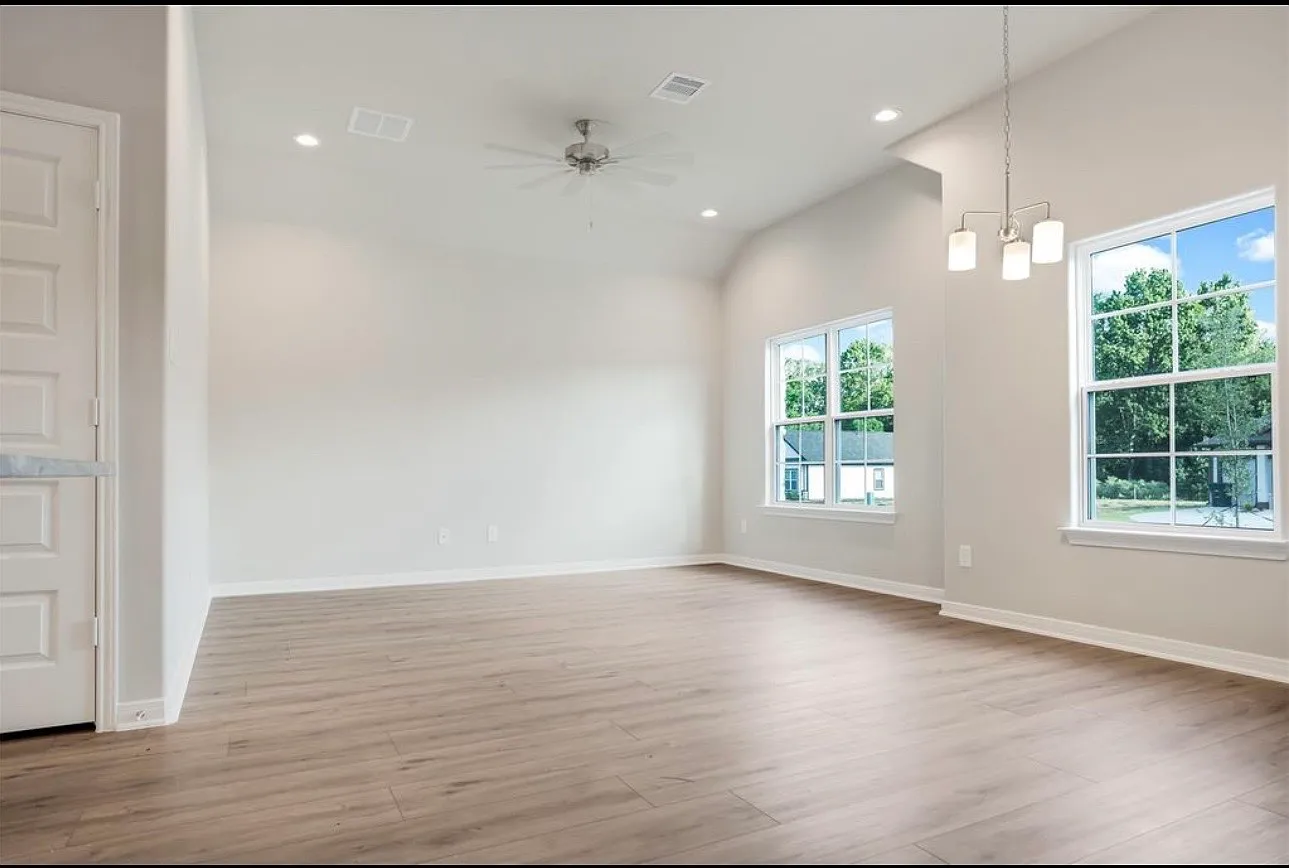 11869 E Gate Dr — Photo 3