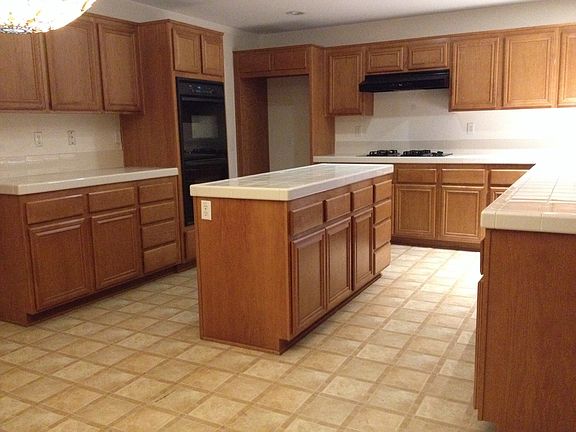 3rd image of 2370 Higinbotham Way