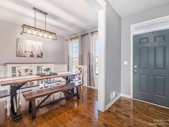 3rd image of 3266 Eastridge Dr #211