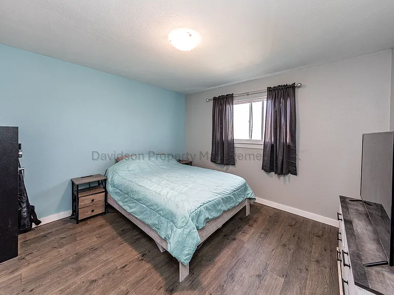 332 Longfellow Dr — Photo 7