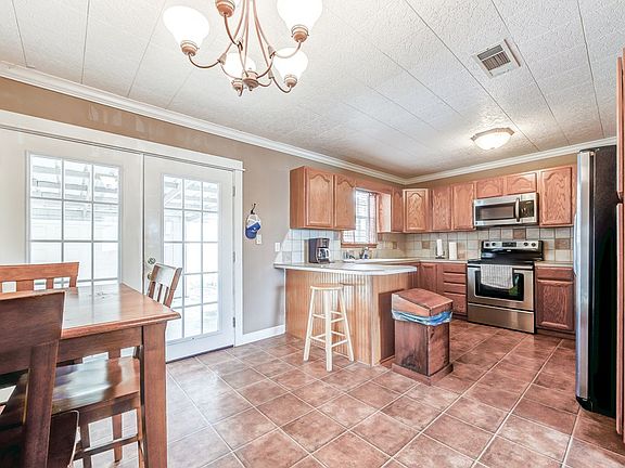 5th image of 3024 Avenue B