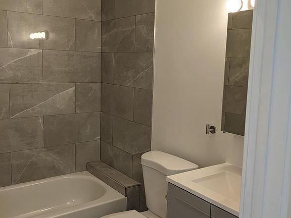 5th image of 2031 Hermany Ave
