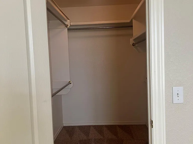 7907 Saint Louis Dr — Photo 15