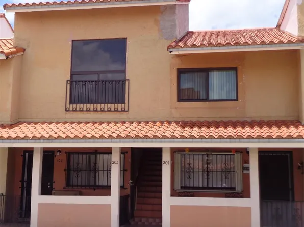 2735 W 61st Place #202, Hialeah, FL 33016