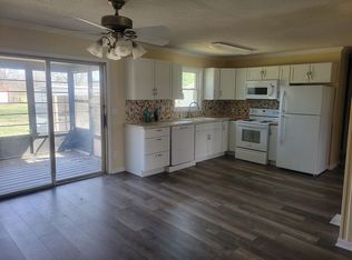 9755 McCaw Rd, West Paducah, KY 42086