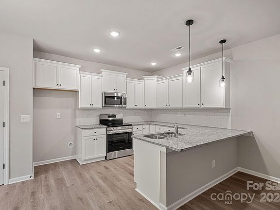 2nd image of 7114 Stoney Wood Ln