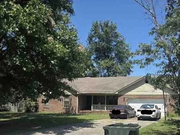 211 Slaterock Rd, Hazel Green, AL 35750