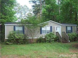 93 1st St, Midway, GA 31320