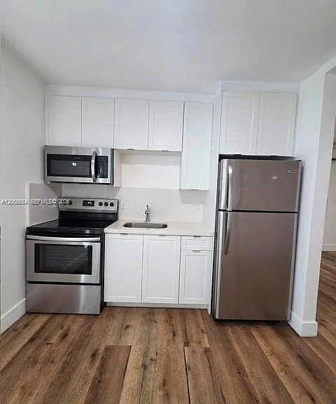 1650 SW 3rd St #3 — Photo 4