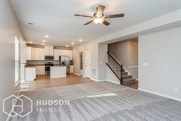 5th image of 717 Climbing Rose Ct