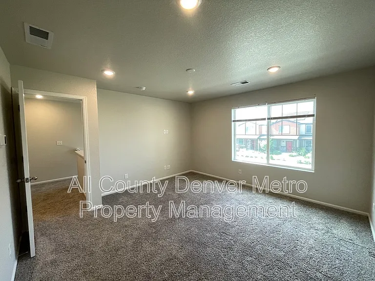 6089 N Liverpool St — Photo 10