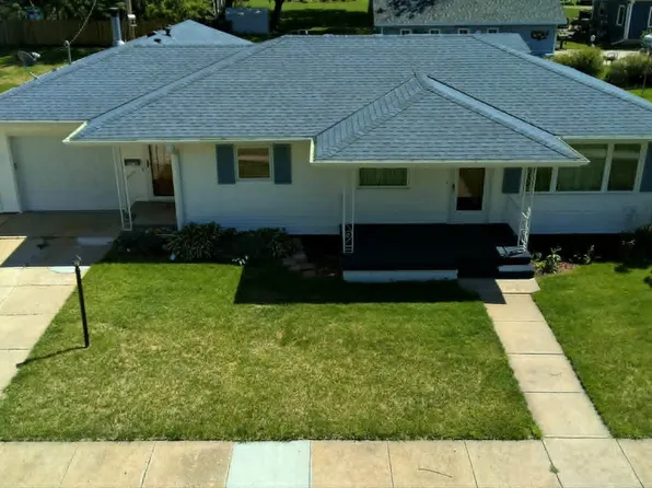 1017 K St, Geneva, NE 68361