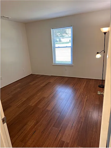 1642 Emerson Cir Photo 1