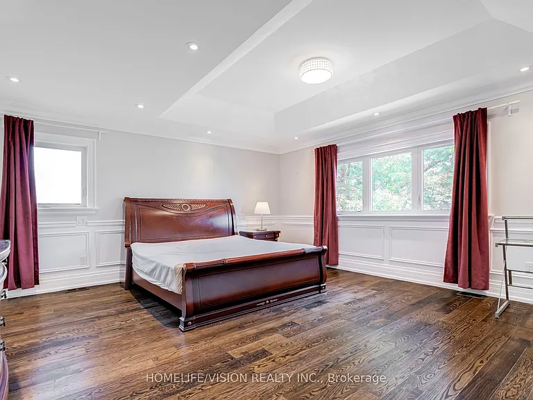 28 Moore Park Ave — Photo 36