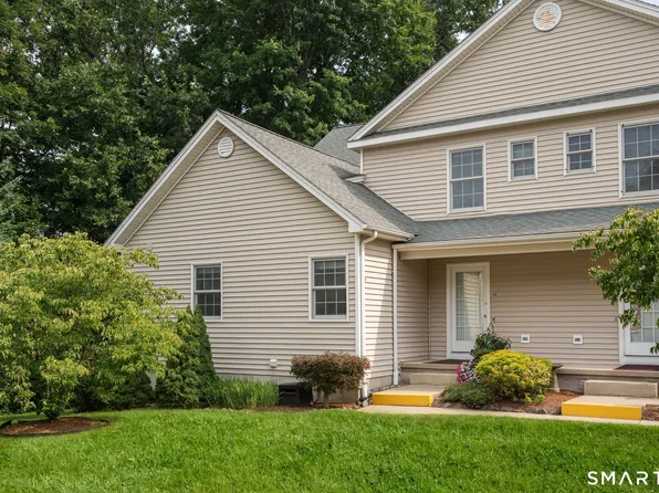 4 Reggie Way #B, East Windsor, CT 06016