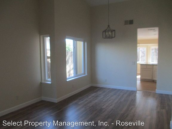 3rd image of 8228 Oakenshaw Way
