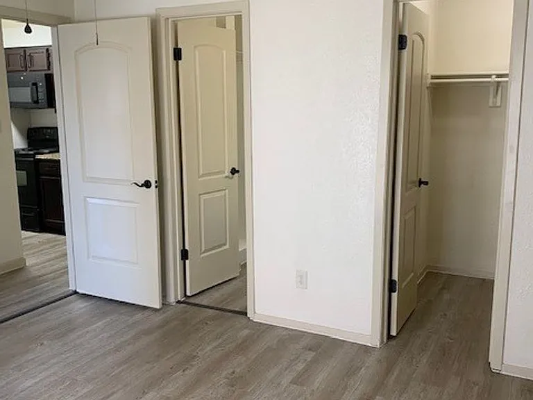 Madeira Apartments at Live Oak — Photo 83