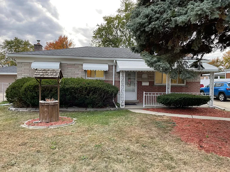 31263 Hayes Rd — Photo 1