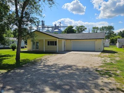 207 4th St SE, Ulen, MN, 56585