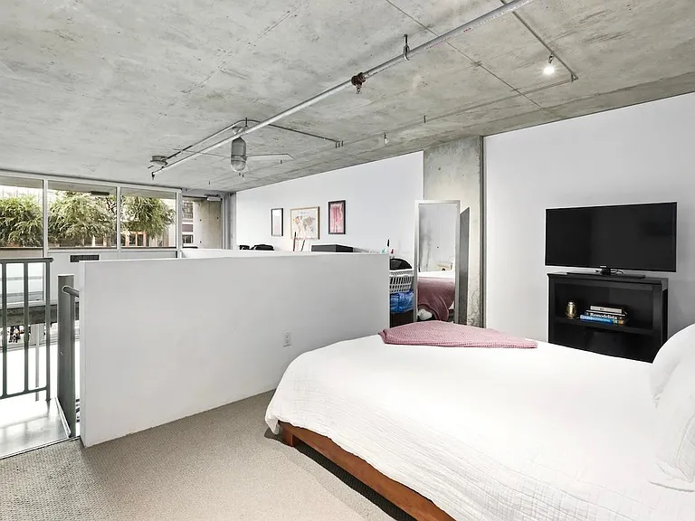 855 Folsom St #118 — Photo 10