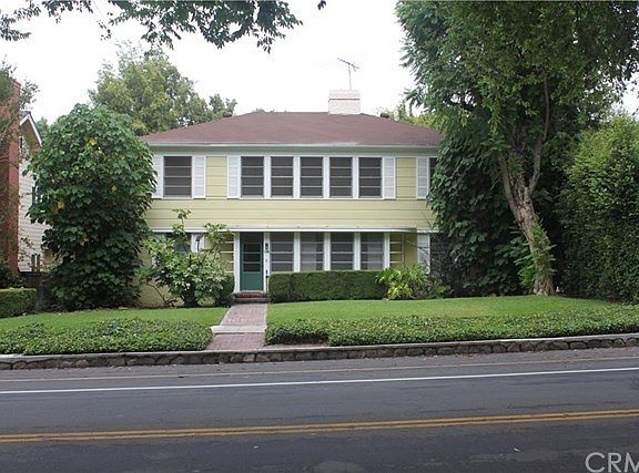 2nd image of 1041 N College Ave