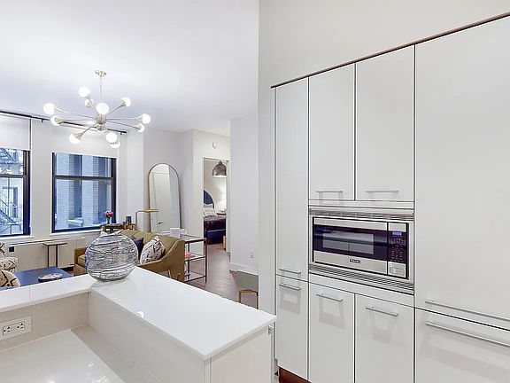 5th image of 25 Broad St APT 12R