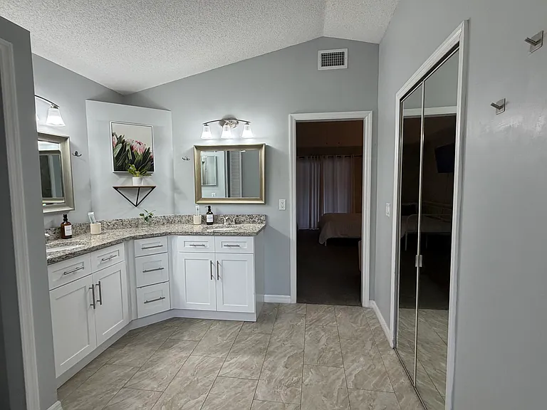 127 Burroughs Dr — Photo 11