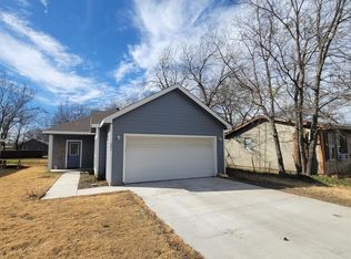 897 Chase Ave, Cleburne, TX 76031