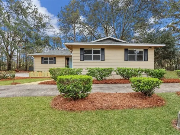 105 N Bay St, Jesup, GA 31545