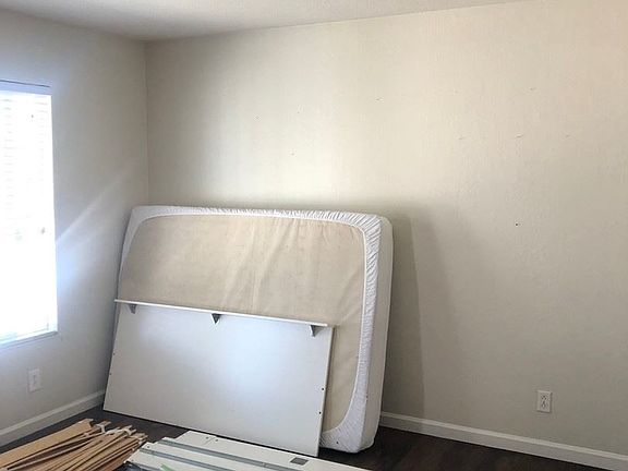 2nd image of 908 Dainty Ave APT 10