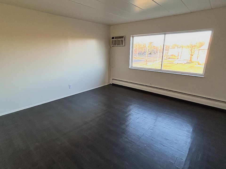 1st image of 2560 Harrison Ave APT 14