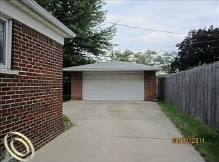 3rd image of 6156 N Waverly St