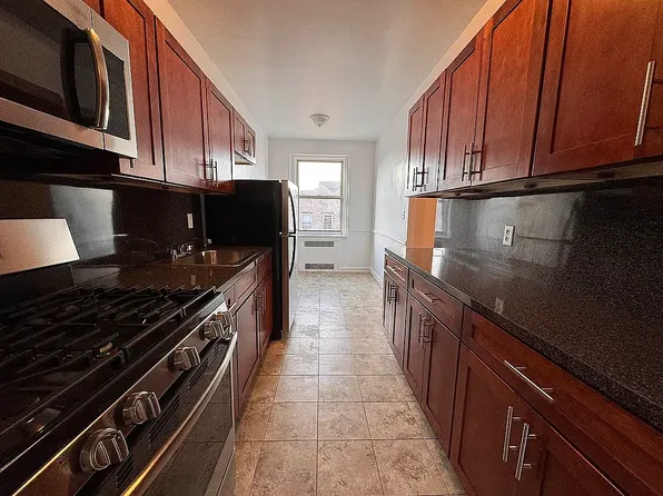 1825 Riverside Drive 3Z image 2 of 6
