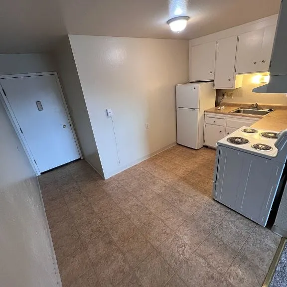 586 Berry Ave #5 — Photo 7