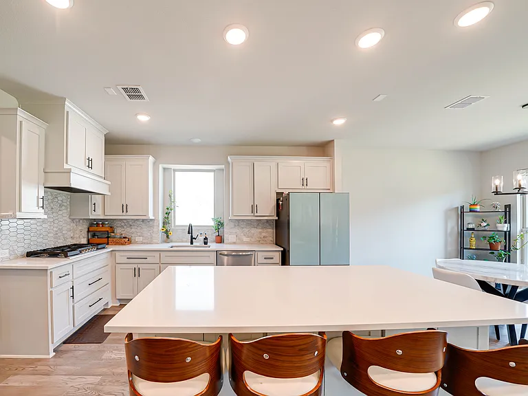 727 Stearman Ln — Photo 8