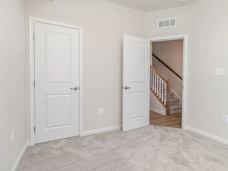 4936 Dunhaven Dr — Photo 15