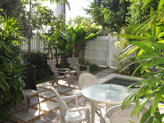 Outdoor Patio and grill