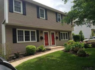 25 Lavery Dr, Delmar, NY 12054