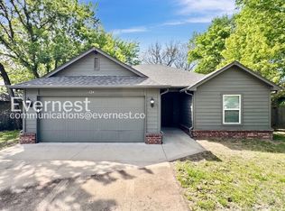 124 N Division St, Coweta, OK 74429