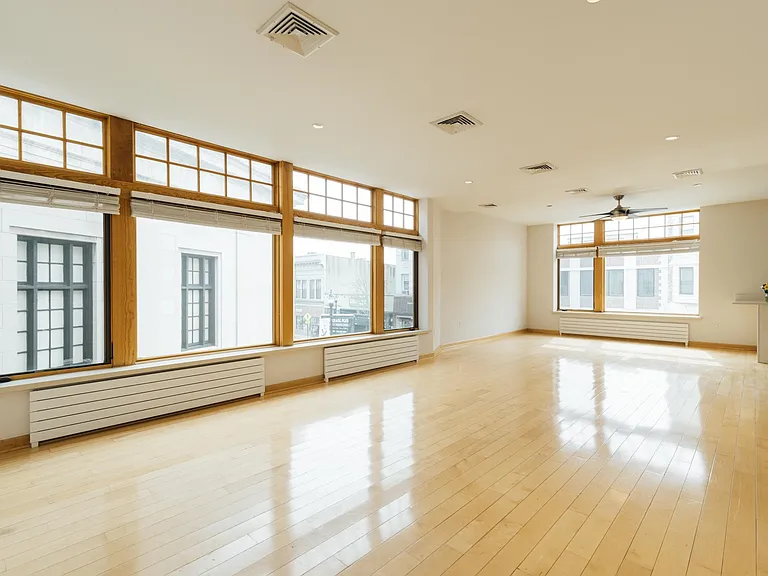 30 Park Ave #1 — Photo 1