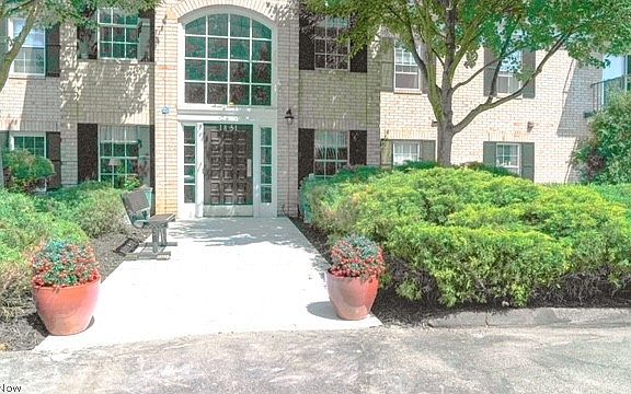 2nd image of 1851 King James Pkwy APT 211