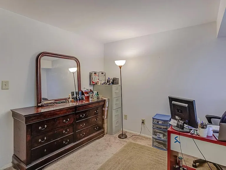1208 Schaub Dr #C — Photo 8